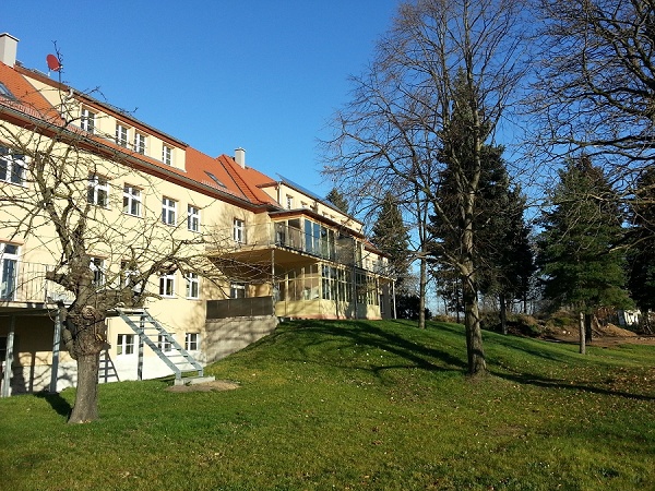 seitlicher Blick der Anlage